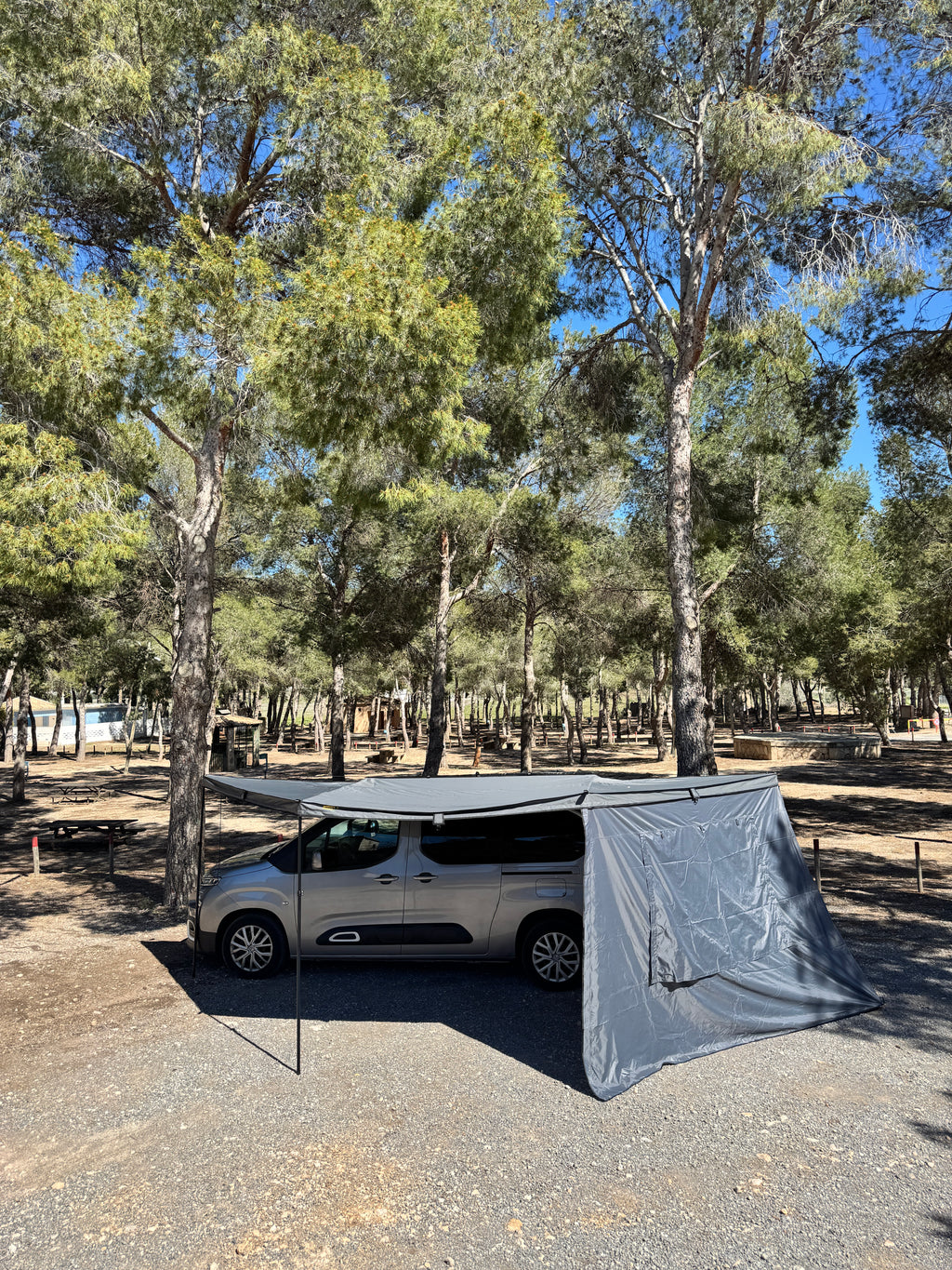 Enclosure for 180 Awning Jovive